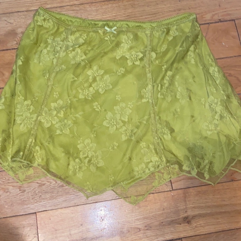 NWT Green mini skirt - urban outfitters